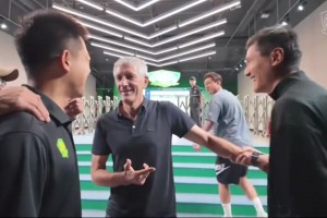 认可！前国安主帅塞蒂恩一句“下半场你可别上”让邵佳一腼腆