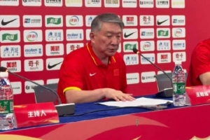 战报：中国女篮70-67险胜尼日利亚