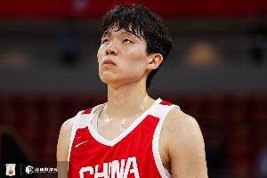 媒体人观点:杨瀚森防守端不易退防,三分投射出色,国家队应如何运用他?