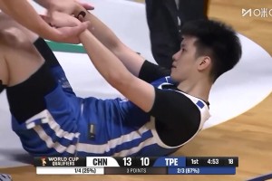 郭艾伦给中国男篮支招：不用老是守沉退，胡金秋有能力防各个位置