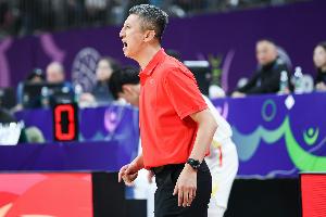 媒体人透露:中国男篮仅12名队员赴韩,余下球员留京训练
