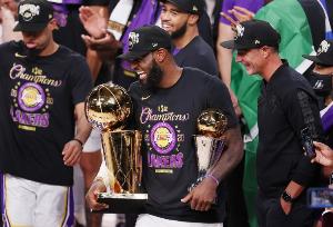 沃西指出：现代NBA难以再创王朝，詹姆斯带领湖人园区夺冠更显珍贵