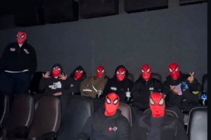战报：内马尔亮相蜘蛛侠新片首映
