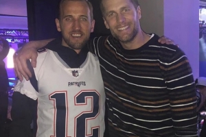 邮报：NFL传奇人物汤姆·布雷迪访问英格兰队，激发三狮将士热情