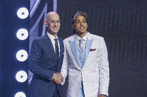 小迈克尔·布朗速问速答：难忘的NBA瞬间为詹姆斯1比3逆袭勇士