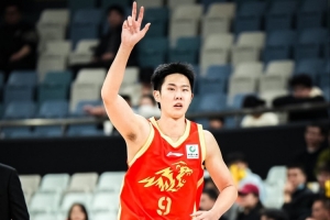 强强对决，山西男篮赵嘉仁战力爆发，广厦昔日球员能否抗衡？