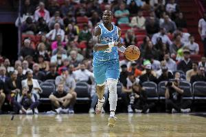美媒称罗齐尔力求回归NBA，但联盟及黄蜂队持续实施限制政策