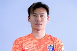 33岁后卫李松益与云南玉昆终止合同,成为自由球员加入上海申花