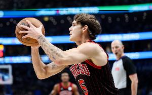 单场得分59分&G联赛得分王却无NBA机会?麦克朗:持续挑战NBA