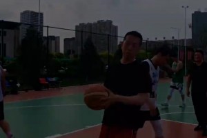 体重只是我的伪装色，我才是真正的控球厚卫！
