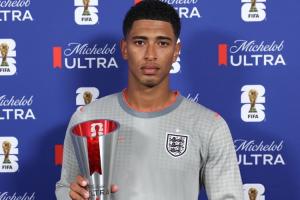 英格兰0-0战平加纳 贝林厄姆获最佳球员奖表情凝重