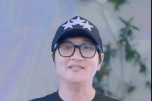 孙楠国民歌手将出席楚超活动，与观众共同演唱红旗飘飘等经典曲目