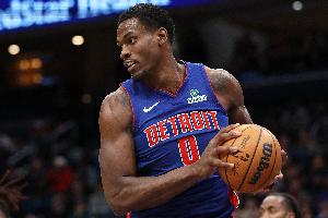 名记指出：NBA内部流传一种看法，杜伦在寻求年薪约4000万的合同