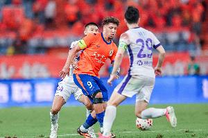 13球+绝杀！克雷桑力挽狂澜，山东泰山2-1逆袭津门虎，数据独占鳌头