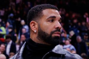 Drake下注77万美元助加拿大战胜南非晋级，净赚23.1万美元