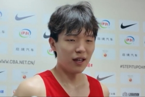 杨瀚森：今晚全力以赴，场上默契配合训练成果