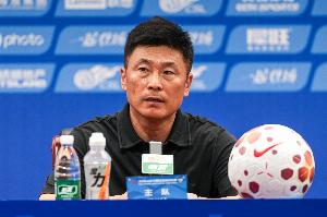 1-0比分彰显胜利意志！李国旭点赞全队，大连英博数据称霸中超