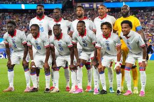 太阳报：超16万人请愿要求FIFA调查苏格兰1-0海地判罚争议