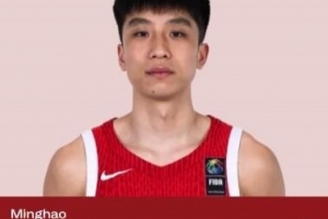 竭尽全力!石洺豪13投7中独得18分高居全队之首并贡献4次抢断 罚球100%命中4中4