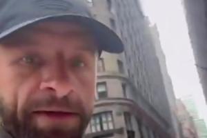 人多导致穆勒游行途中迷失方向~