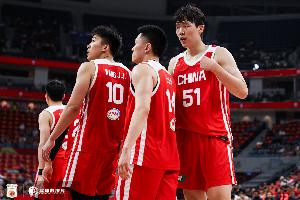 中国男篮今晚对阵日本队，名单包括杨瀚森、王俊杰、胡金秋、赵继伟