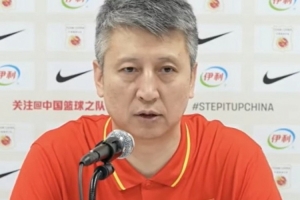 郭士强称赞赵继伟与胡金秋助力球队凝聚共识，今日执行效率出色